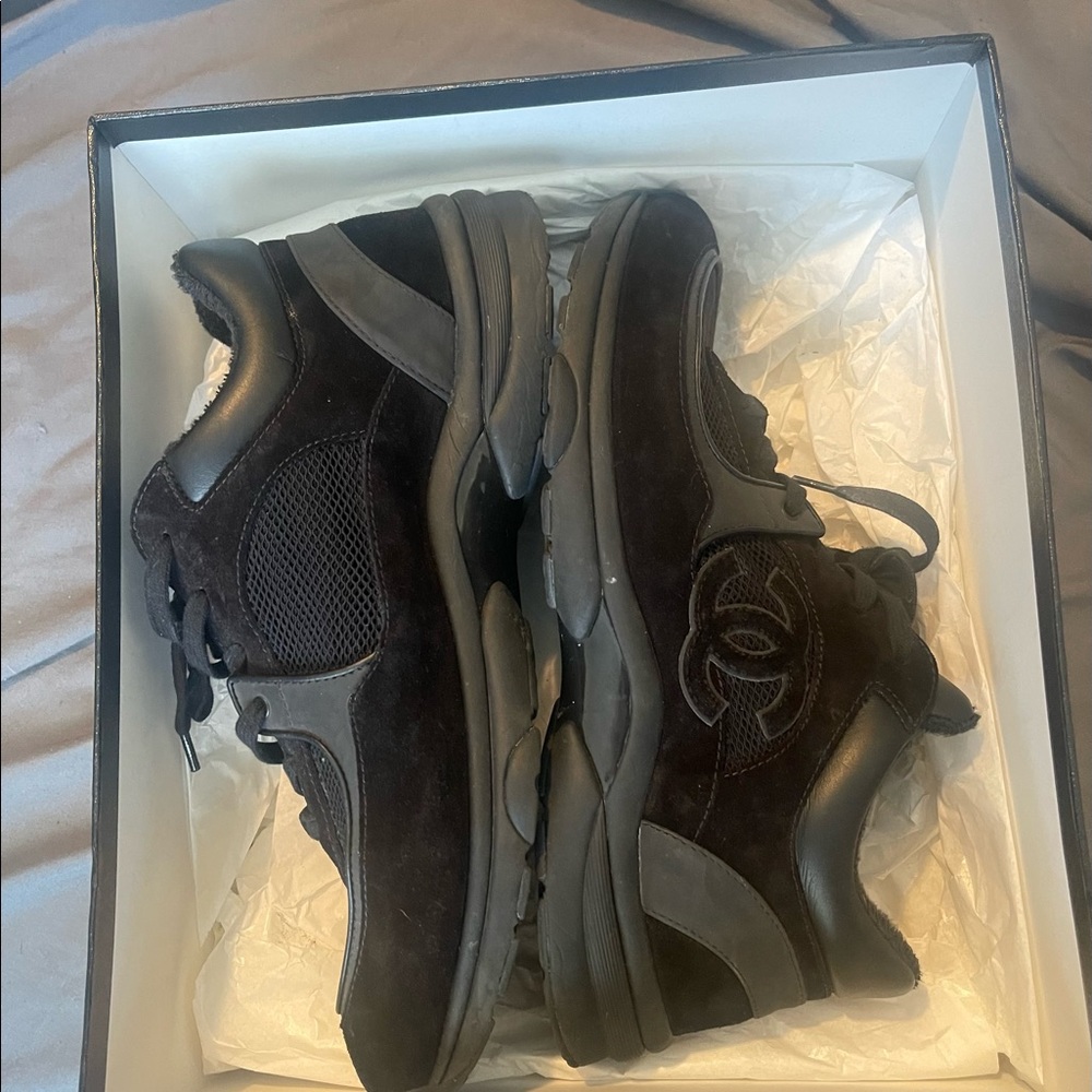 Chanel low top trainer Black/Black